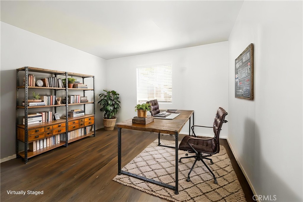 313 E Hyde Park 5