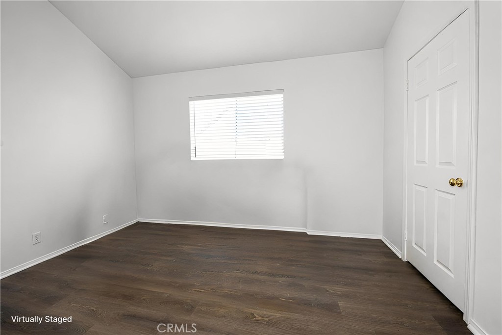 313 E Hyde Park 5
