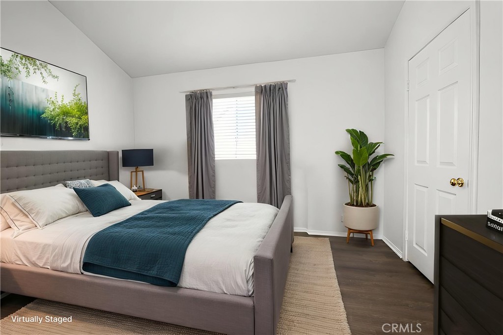 313 E Hyde Park 5