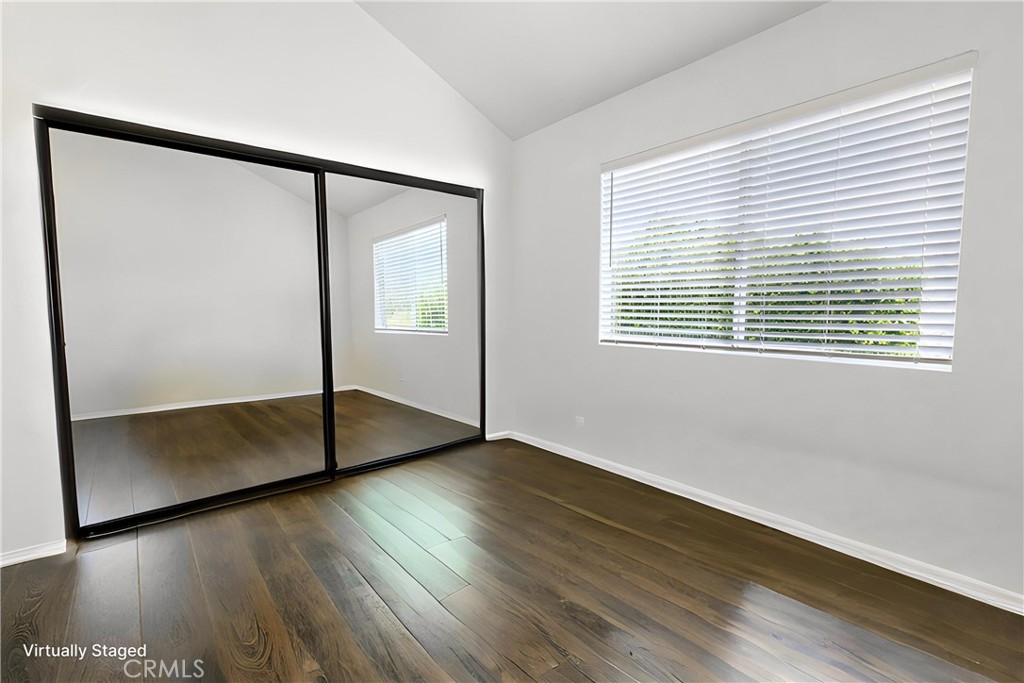 313 E Hyde Park 5