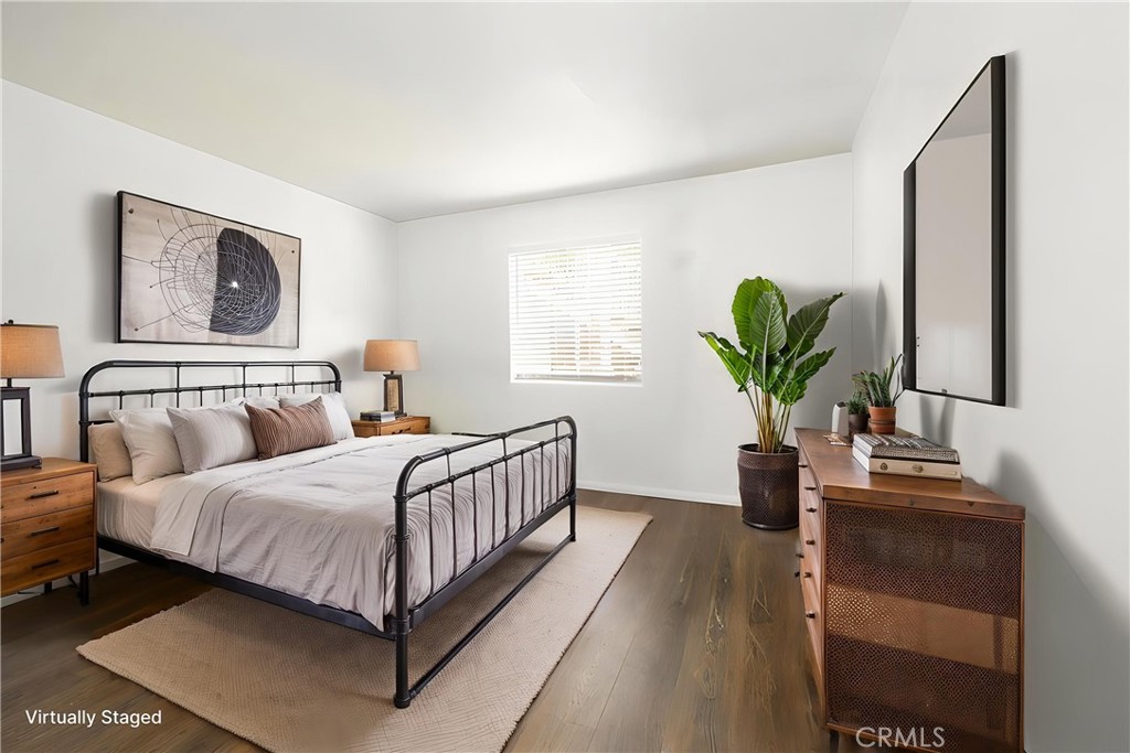 313 E Hyde Park 5