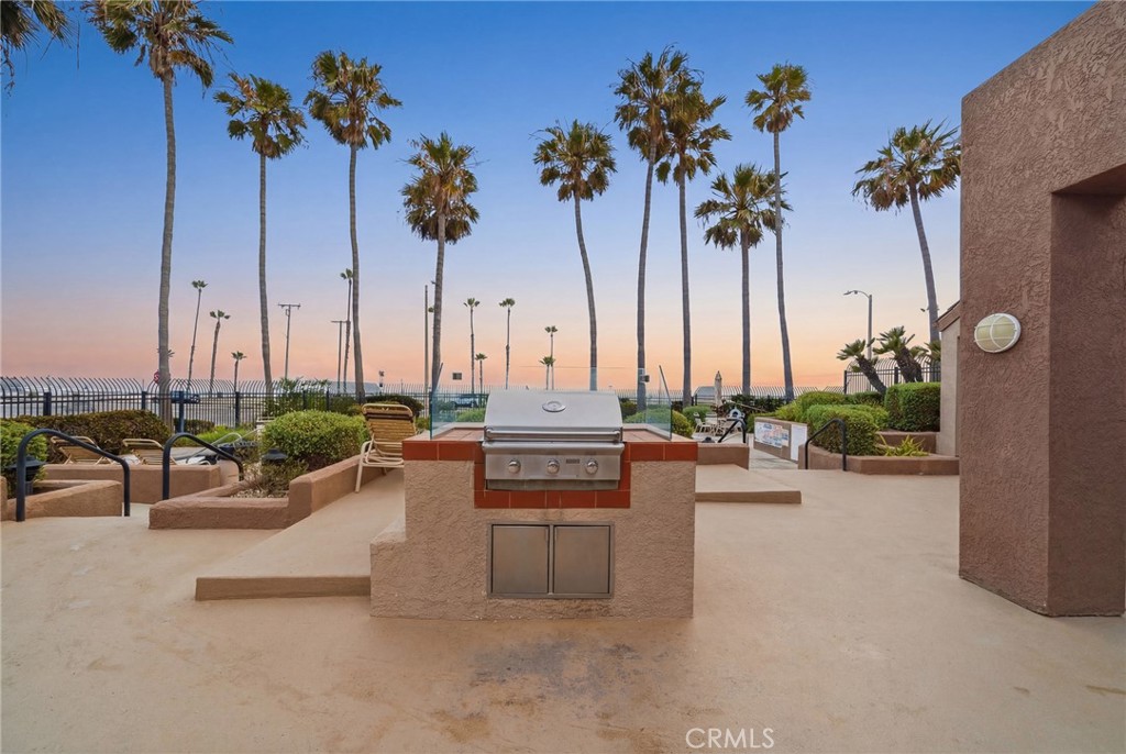 1200 Pacific Coast