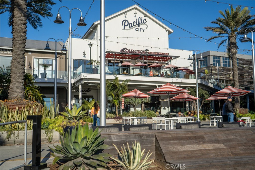 1200 Pacific Coast