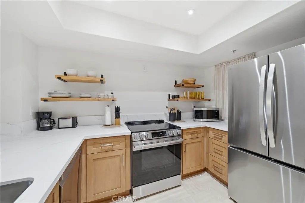 1200 Pacific Coast Highway Unit 327