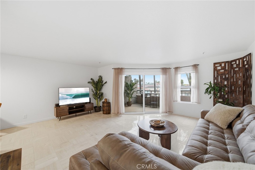 1200 Pacific Coast