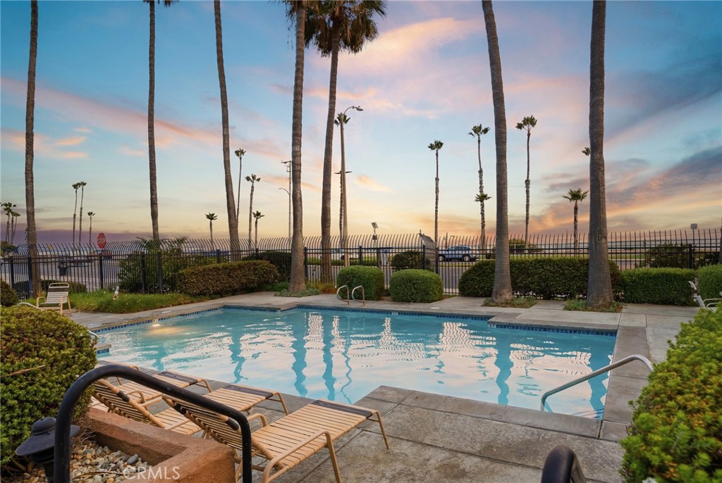 1200 Pacific Coast