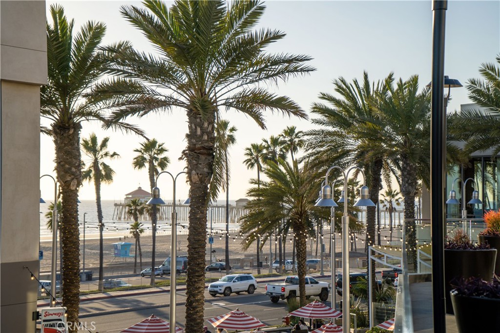 1200 Pacific Coast