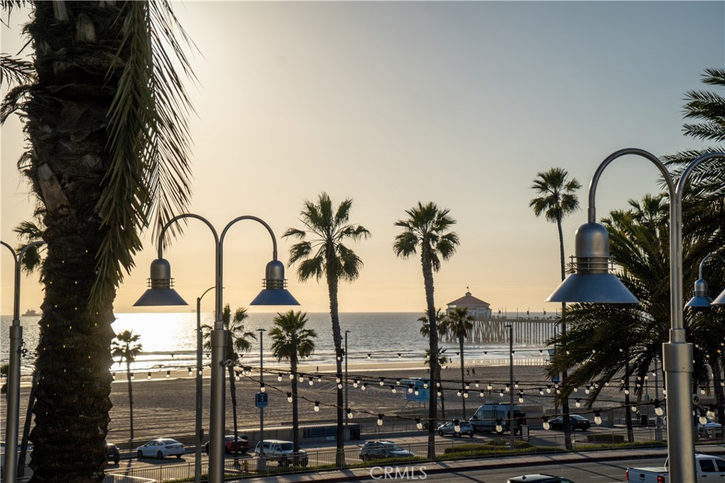 1200 Pacific Coast