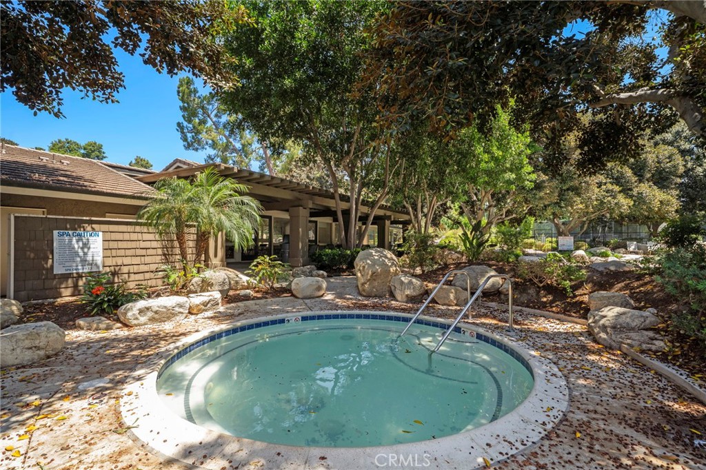 63 Streamwood