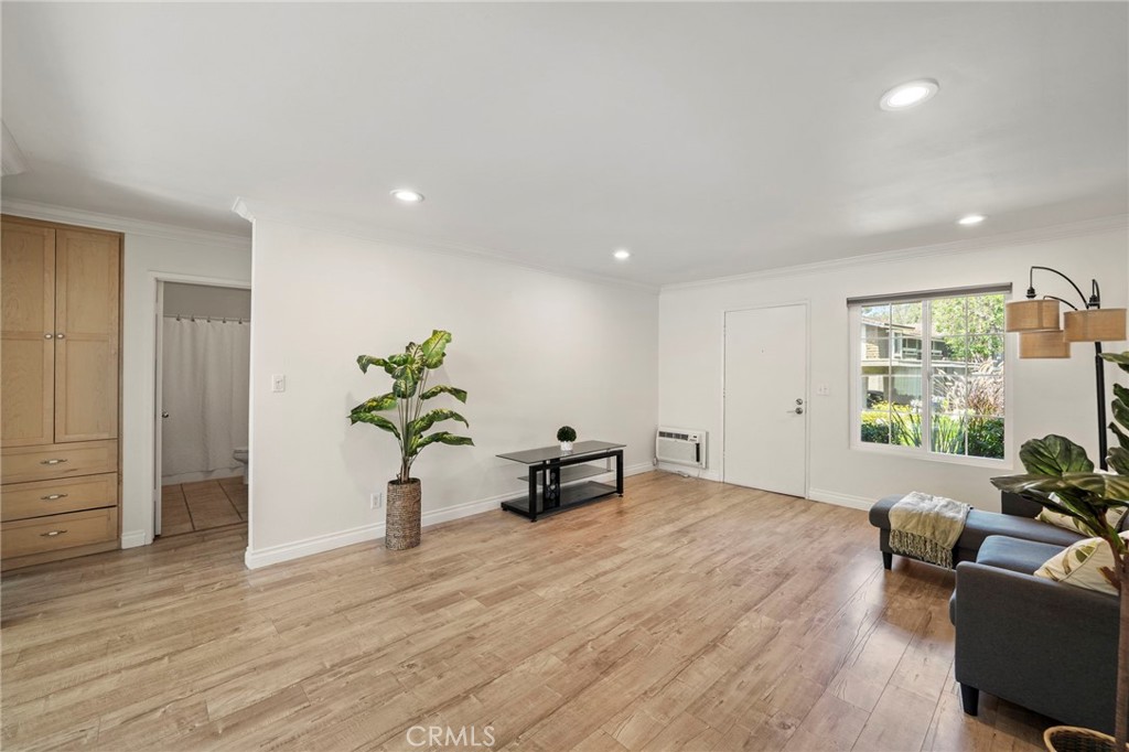 63 Streamwood