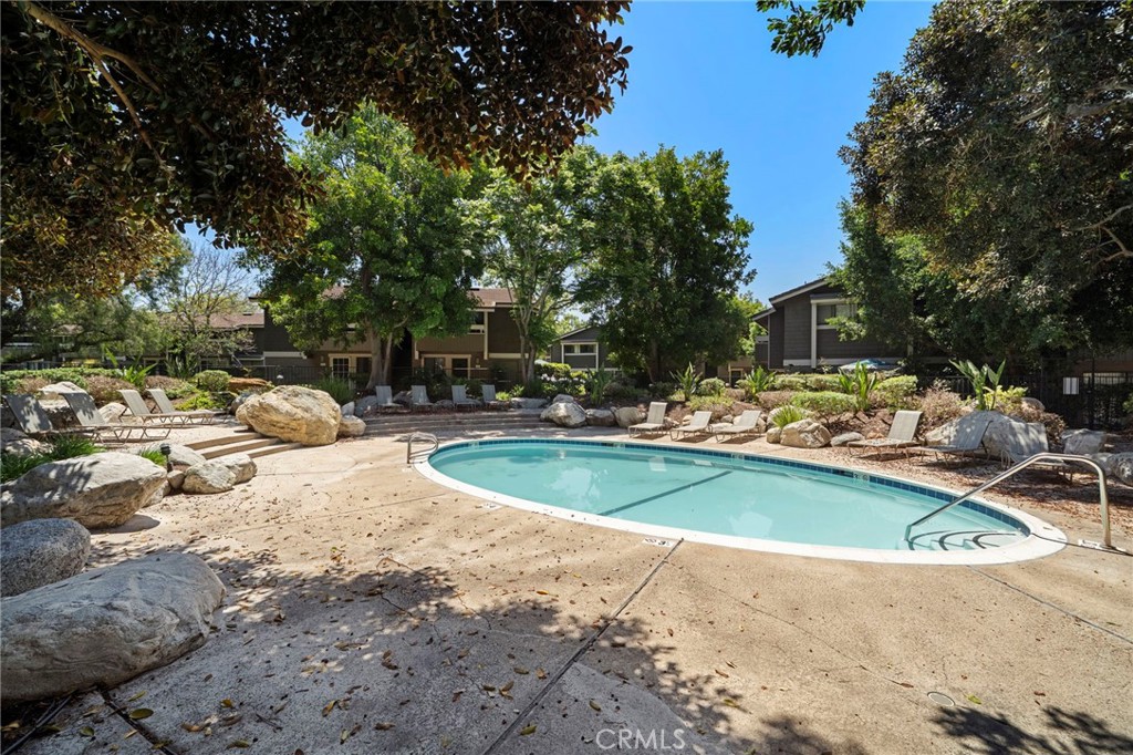 63 Streamwood