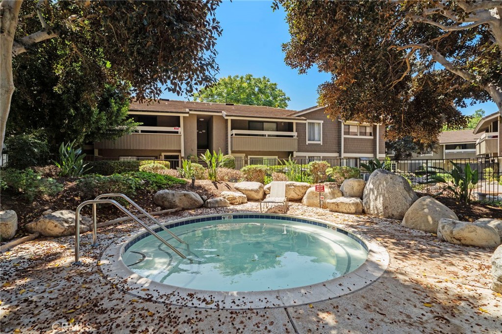 63 Streamwood