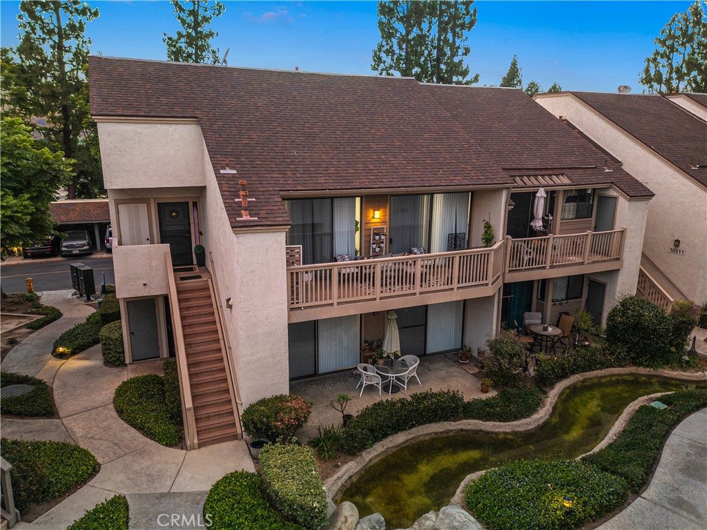 10511 Lakeside S