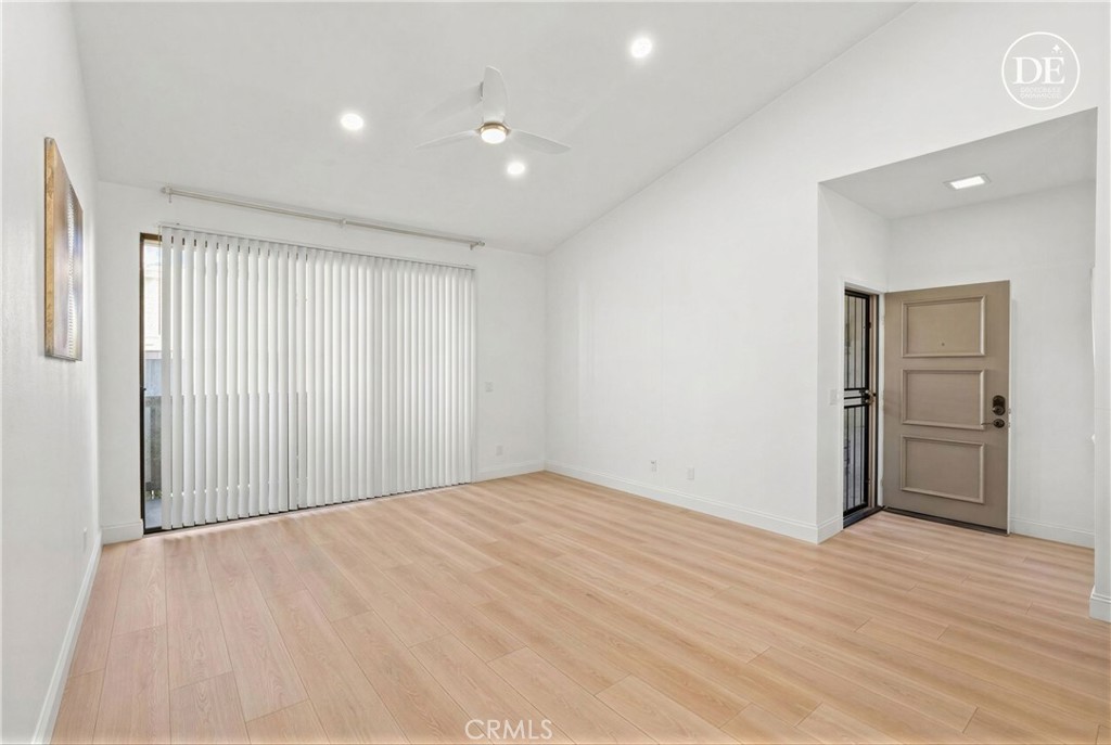 10511 Lakeside S