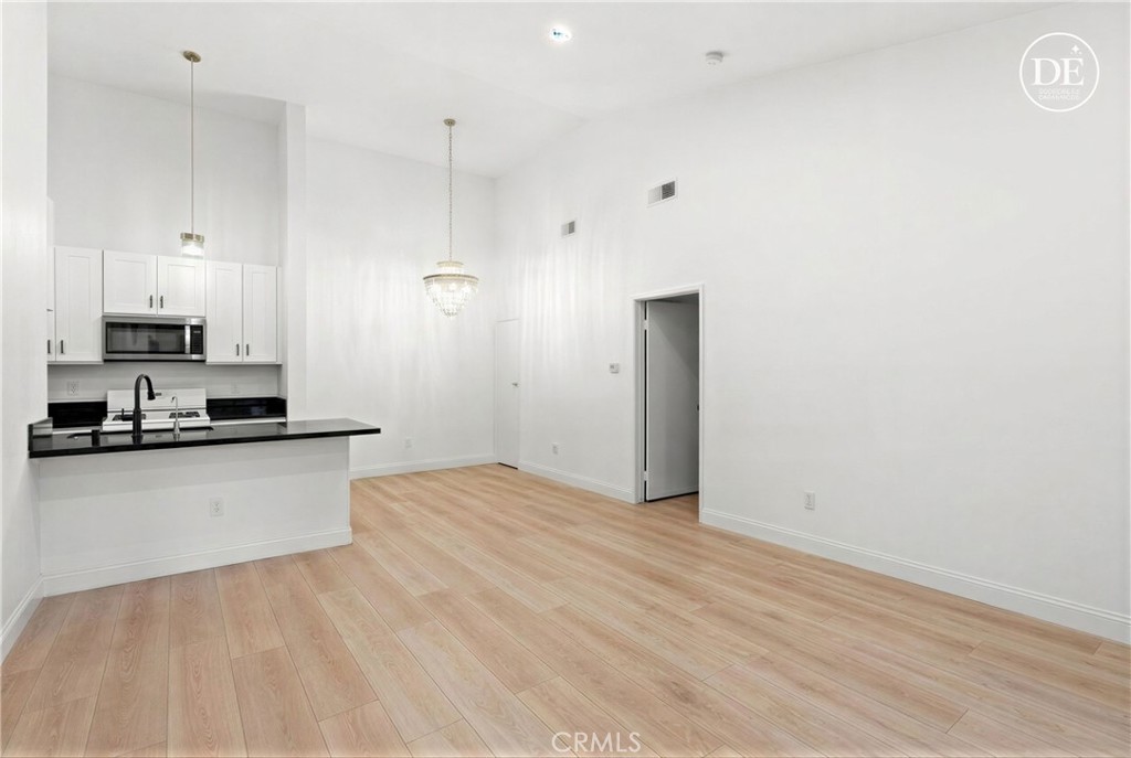 10511 Lakeside S