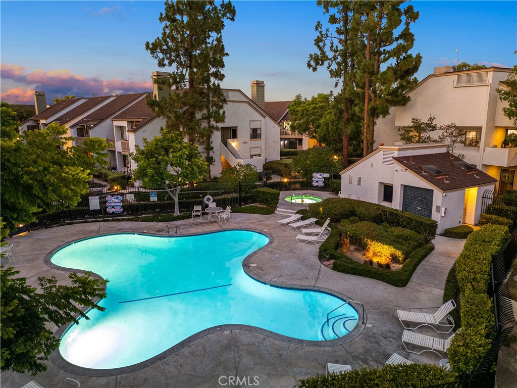10511 Lakeside S