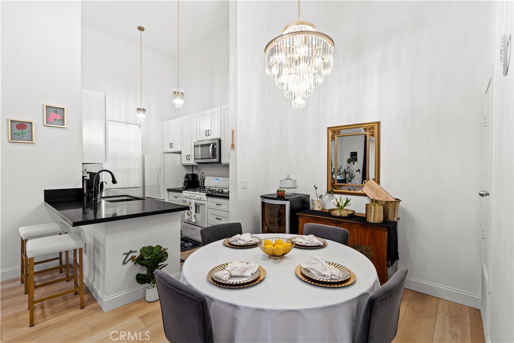 10511 Lakeside S