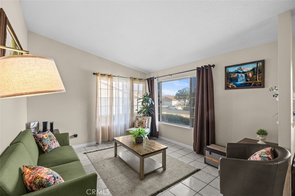 11031 Sierra Tree