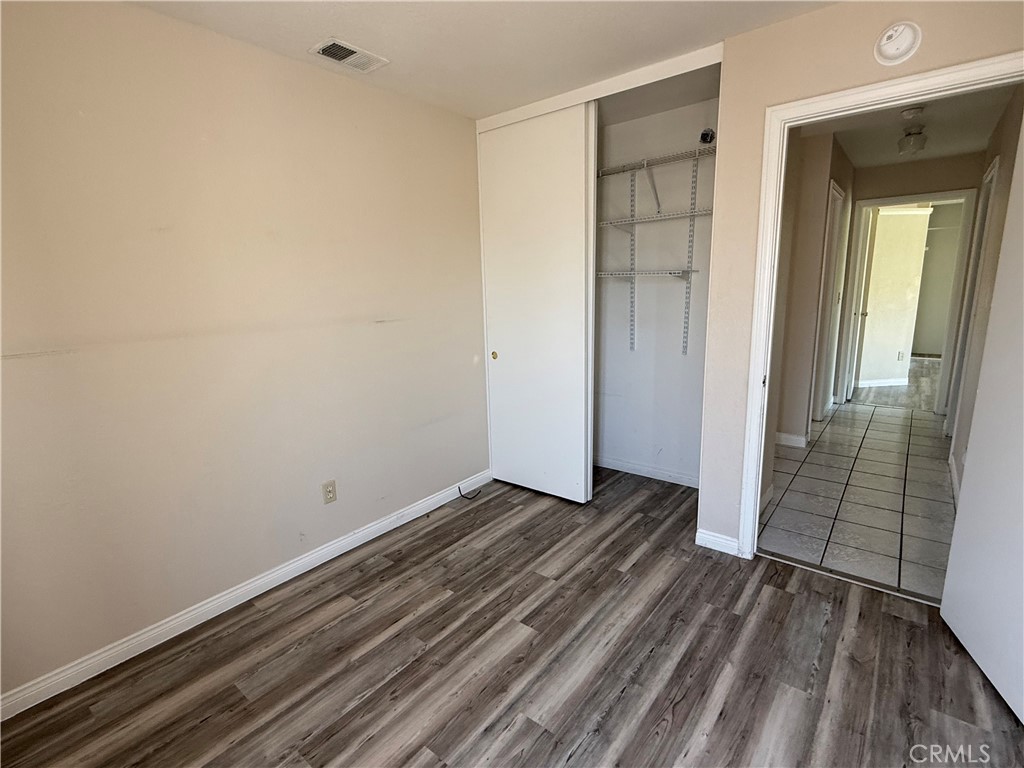 11031 Sierra Tree