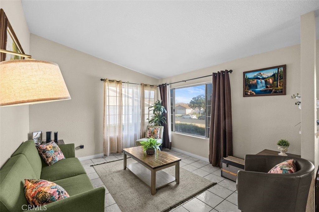 11031 Sierra Tree