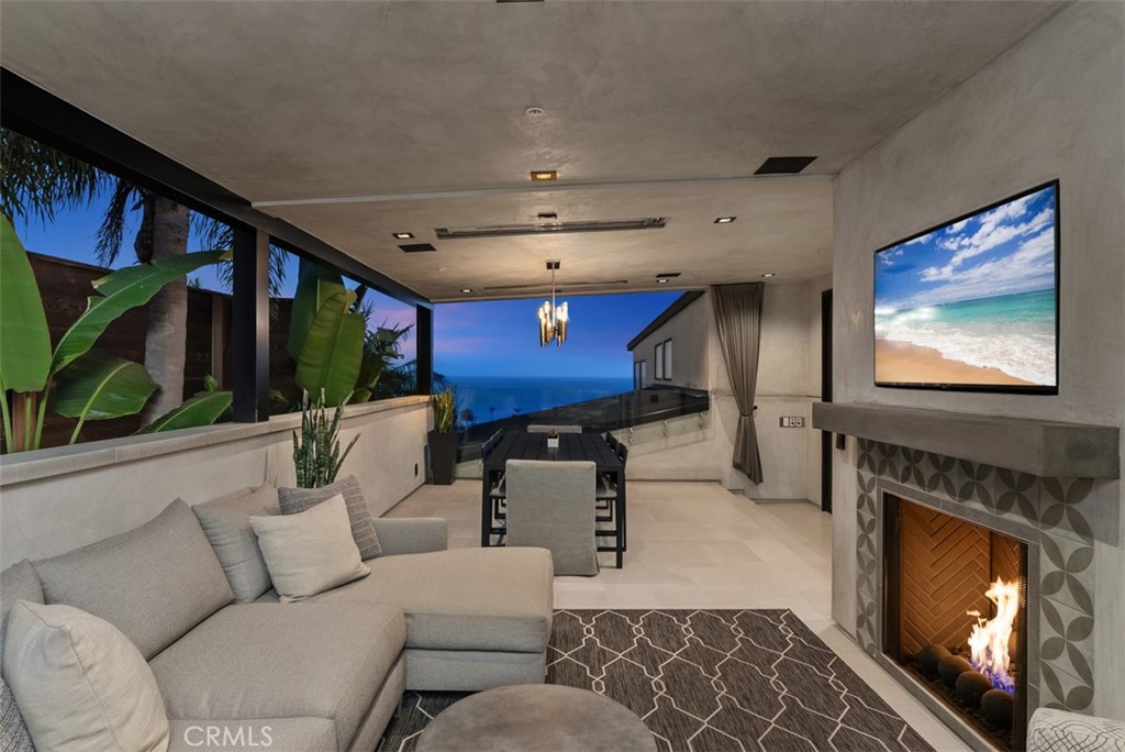 848 Hillcrest Drive