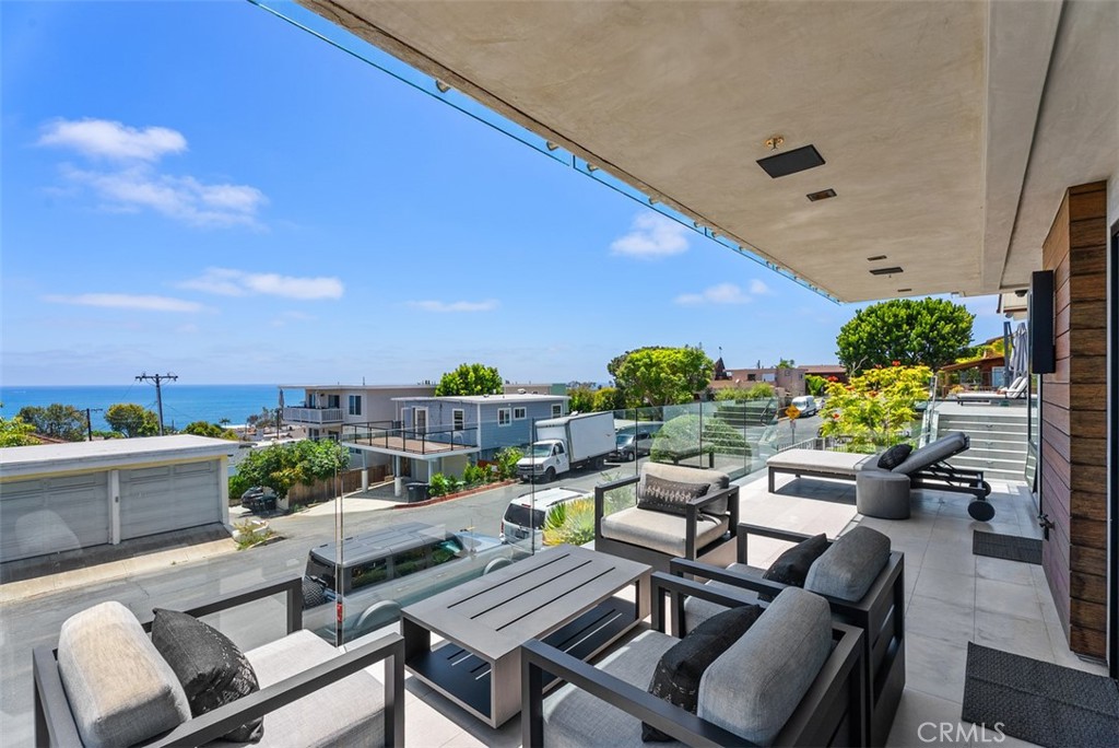 848 Hillcrest Drive