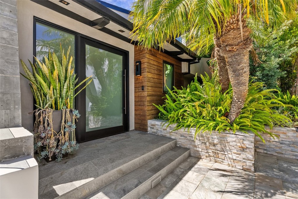 848 Hillcrest Drive