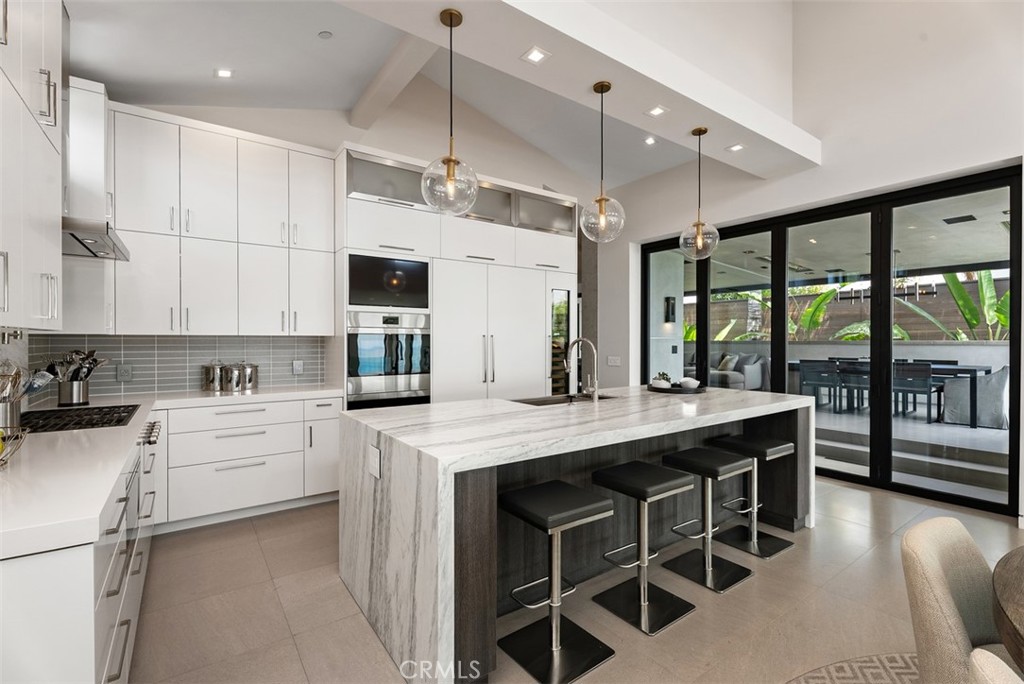 848 Hillcrest Drive