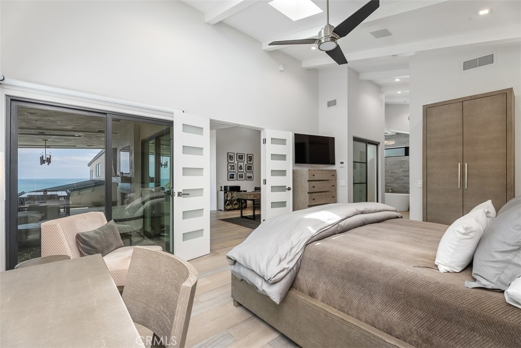 848 Hillcrest Drive
