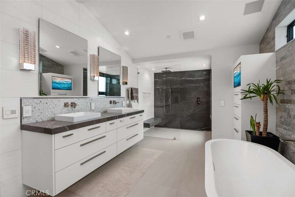 848 Hillcrest Drive