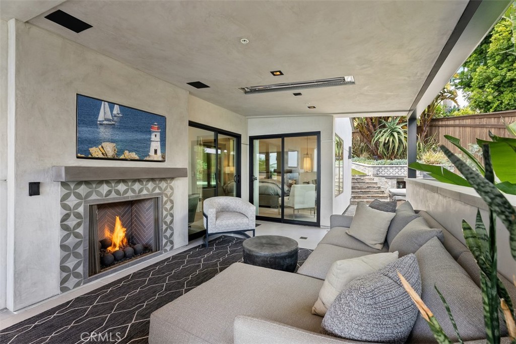 848 Hillcrest Drive