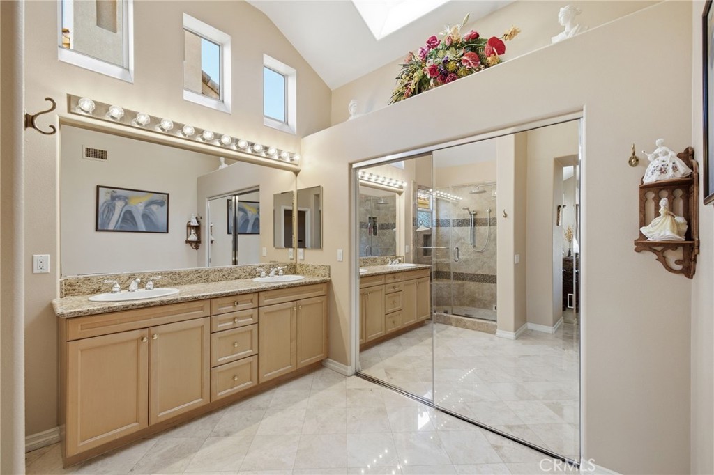 12920 Mackenzie