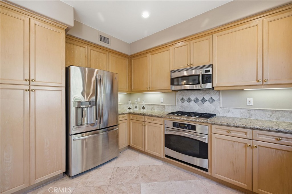 12920 Mackenzie