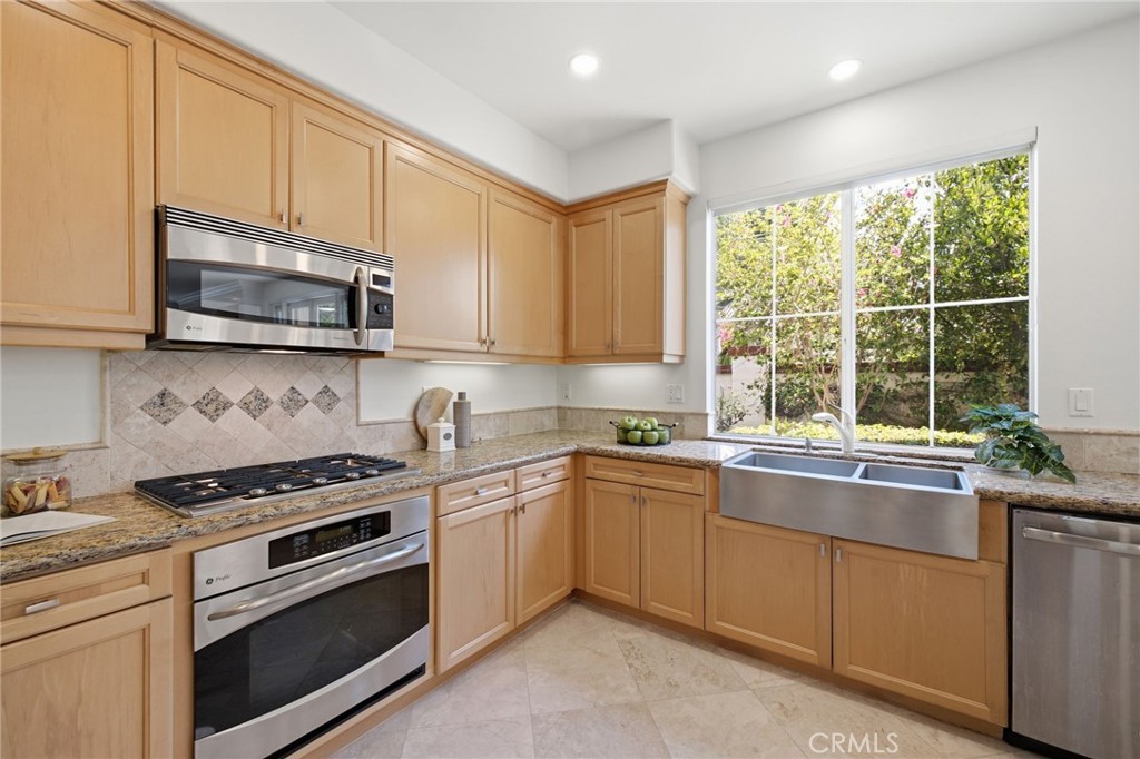 12920 Mackenzie
