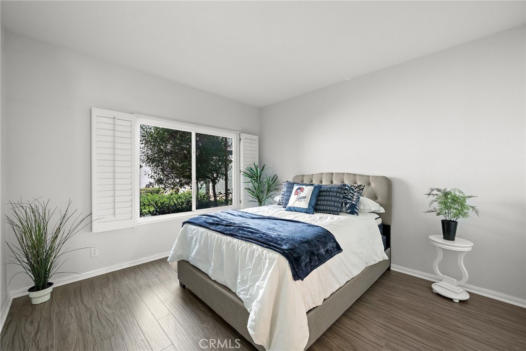 12068 Sylvan River 58