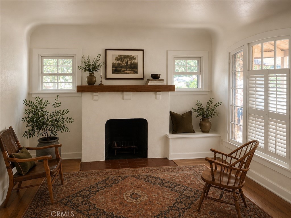 3045 Cedar