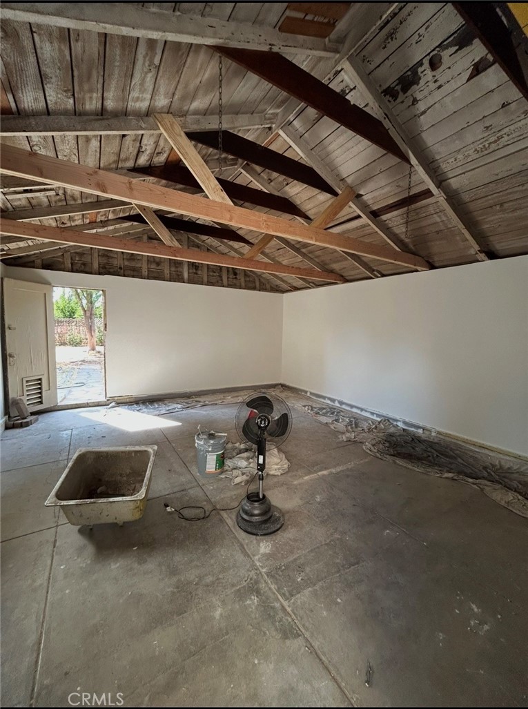 3045 Cedar