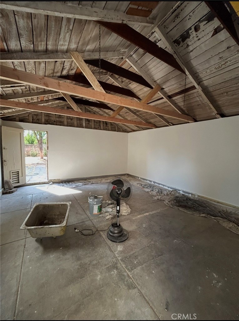 3045 Cedar