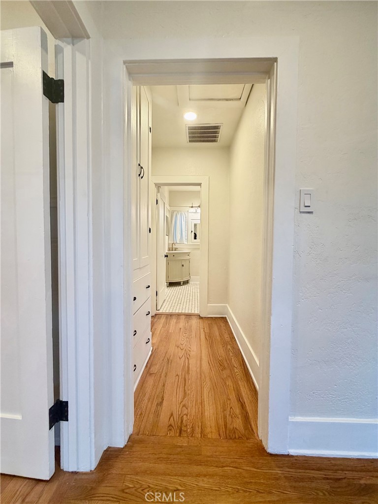 3045 Cedar