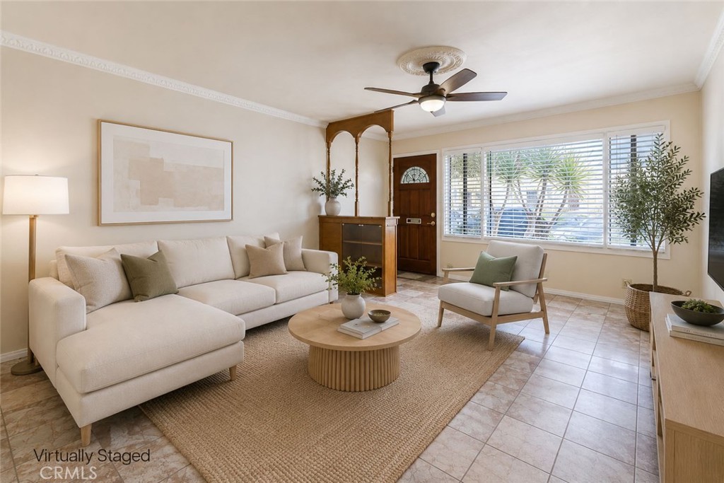 100 Cerritos Avenue 7