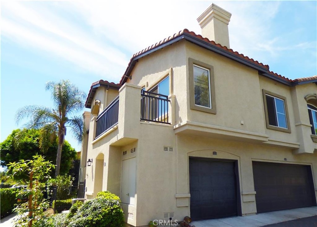 32 Vellisimo Drive