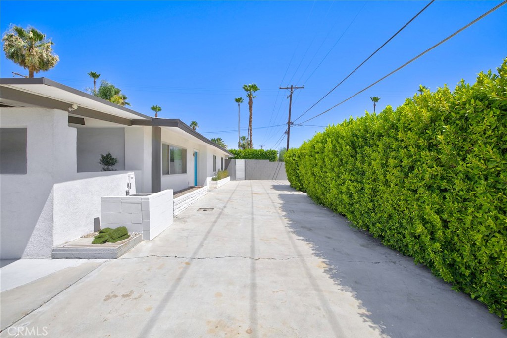 2080 E Mcmanus Drive
