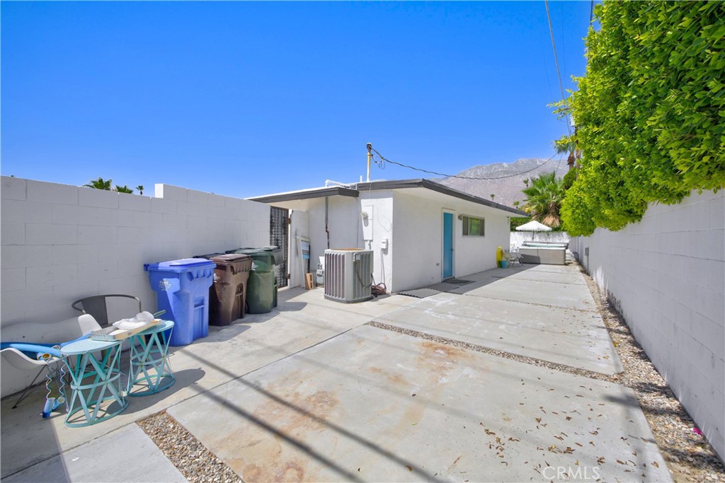 2080 E Mcmanus Drive
