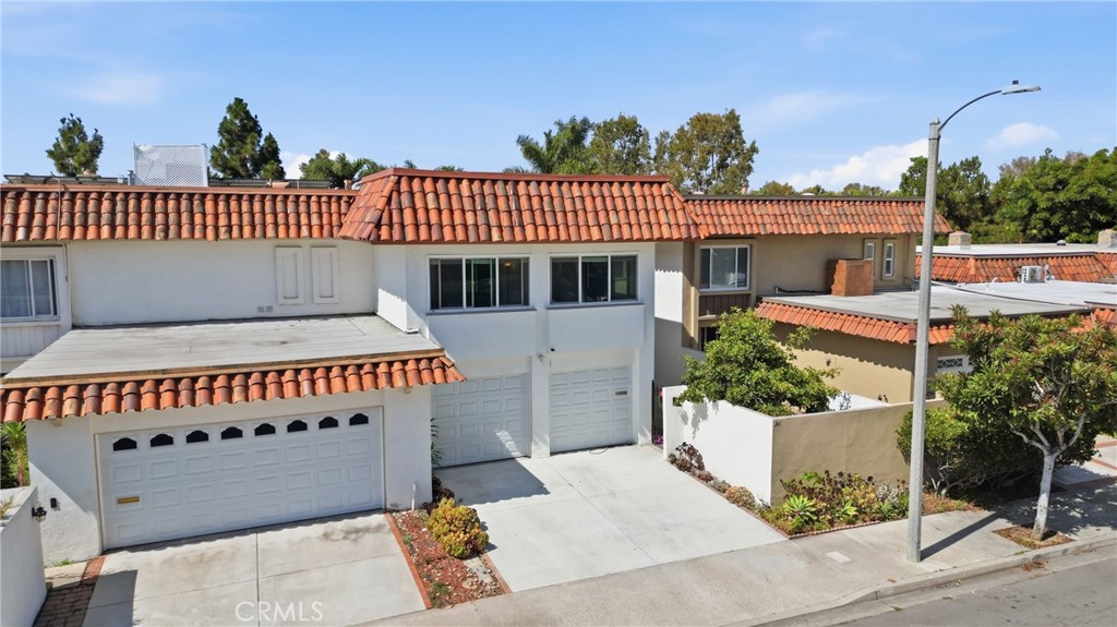 26 Palmento Way