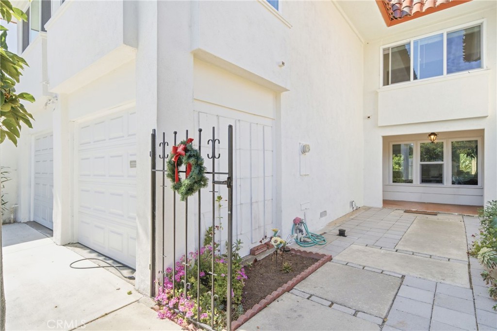 26 Palmento Way
