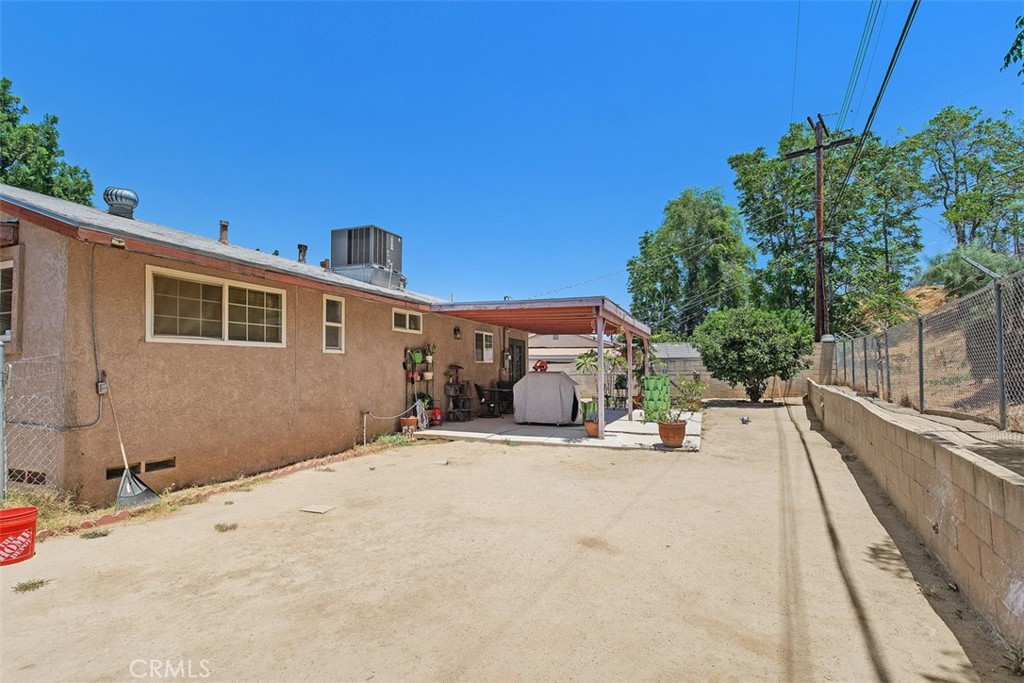 3818 N Ogden Way