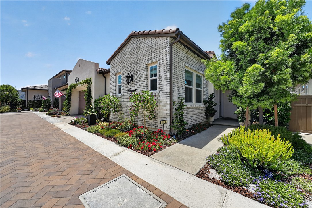 422 Sunrise Road