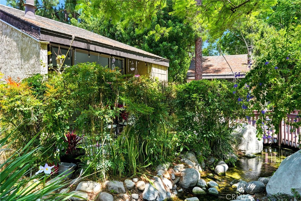 7890 E Spring Street 5L