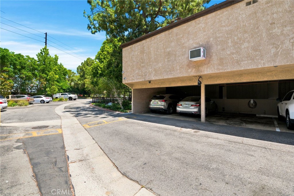 7890 E Spring Street 5L
