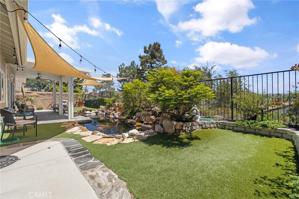 14 Helmcrest
